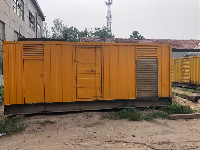 峨蔓镇柴油发电机如何判断新机油是否已经完全充满机油滤清器？