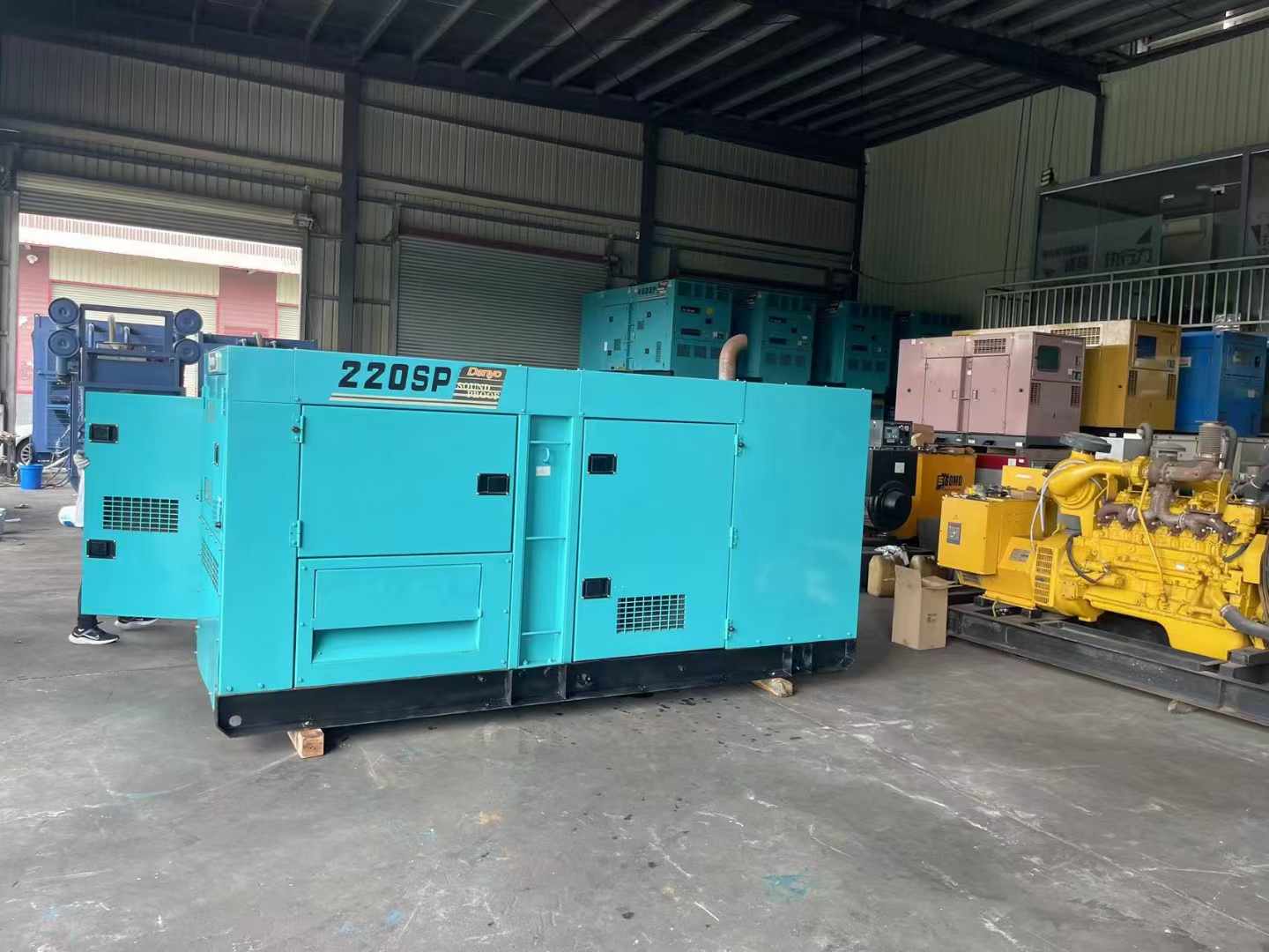 峨蔓镇800kW 柴油发电机的输出电流波动范围是多少?