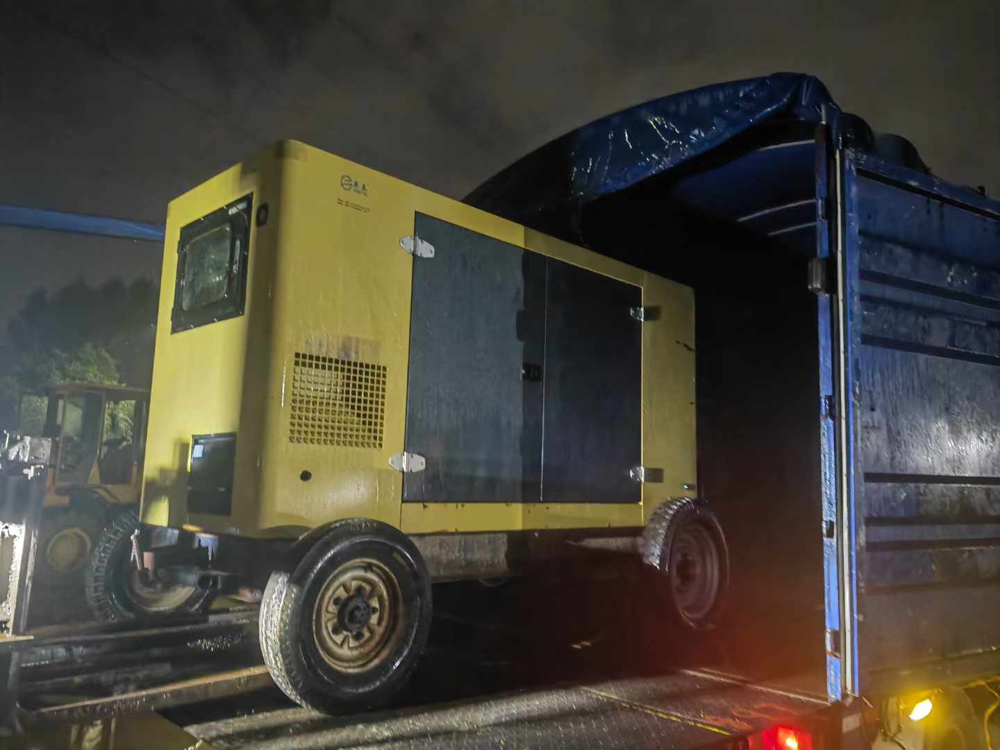 峨蔓镇如何根据负载特性选择合适的柴油发电机？