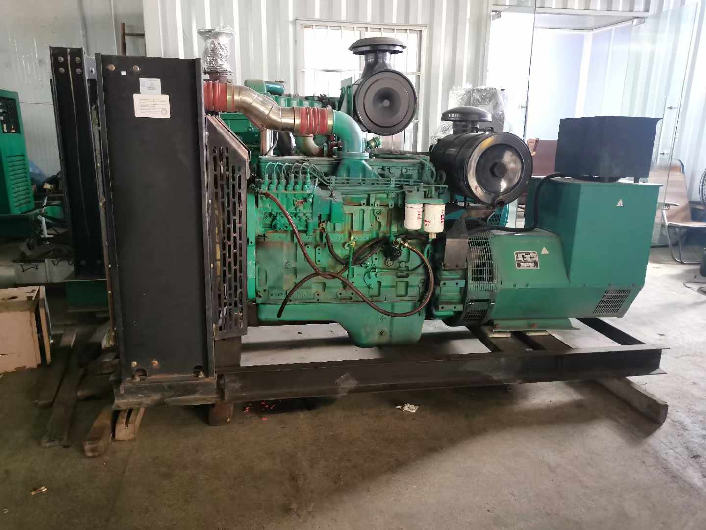 峨蔓镇发电机租赁如何确定电缆的承载电流是否在安全范围内？