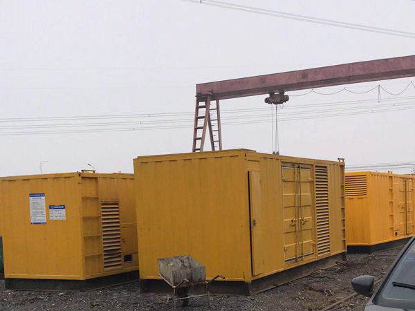 峨蔓镇100kw柴油发电机组每小时油耗？